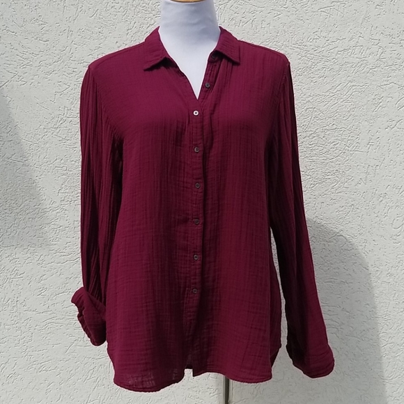 XiRENA Tops - XIRENA Burgundy Port Scout Shirt NWT